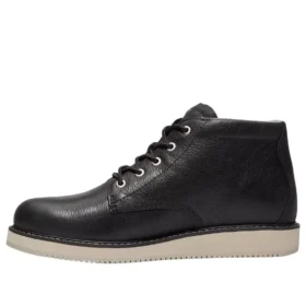 Bota Chukka Redwood Edge “Preto”