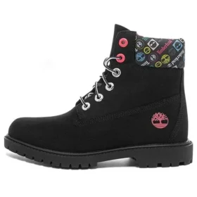 Botas impermeáveis Heritage de 15 cm “Nubuck preto com logótipos coloridos” Botas impermeáveis Heritage de 15 cm “Nubuck preto com logótipos coloridos”