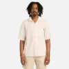 Camisas de resort de manga curta em seersucker para homem
