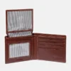 Carteira bifold em couro moído para homem, em castanho Carteira bifold em couro moído para homem, em castanho