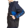 Casaco Timberland com logótipo na manga e bolso grande, azul-marinho