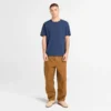 T-shirt masculina com logótipo bordado e efeito desgastado T-shirt masculina com logótipo bordado e efeito desgastado