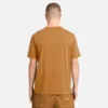 T-shirt masculina com logótipo bordado e efeito desgastado T-shirt masculina com logótipo bordado e efeito desgastado