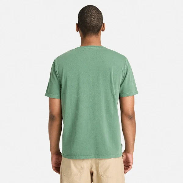 T-shirt masculina com logótipo gráfico tingida na peça T-shirt masculina com logótipo gráfico tingida na peça