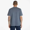 T-shirt masculina Merrymack River com bolso no peito e tingida na peça T-shirt masculina Merrymack River com bolso no peito e tingida na peça