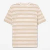 T-shirt às riscas