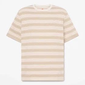 T-shirt às riscas