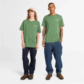 T-shirts com logótipo na frente e nas costas